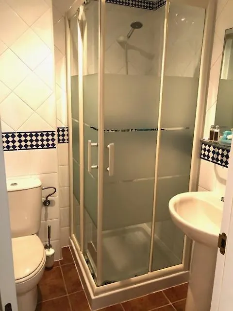 Marina II Apartment 아야몬테