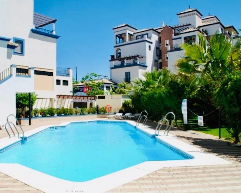 Marina II Apartment 아야몬테